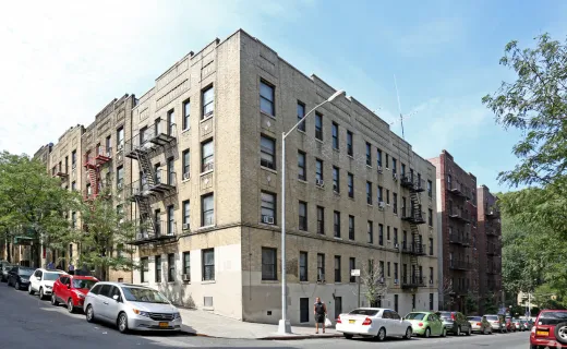 Fachada de 670 W 193rd St, Manhattan